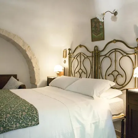 Trulli Sul Vignale In Masseria Santalachicca Martina Franca